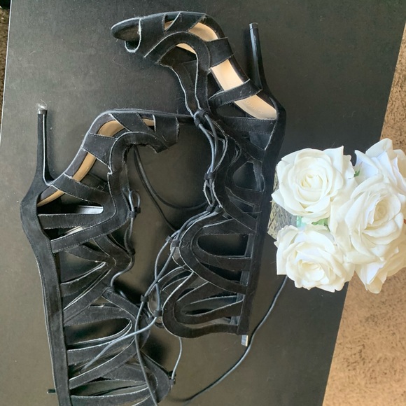 FASHION NOVA Strappy heels - Picture 2 of 5